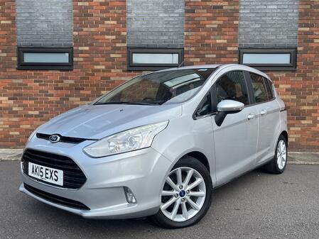 FORD B-MAX 1.0 T EcoBoost Titanium